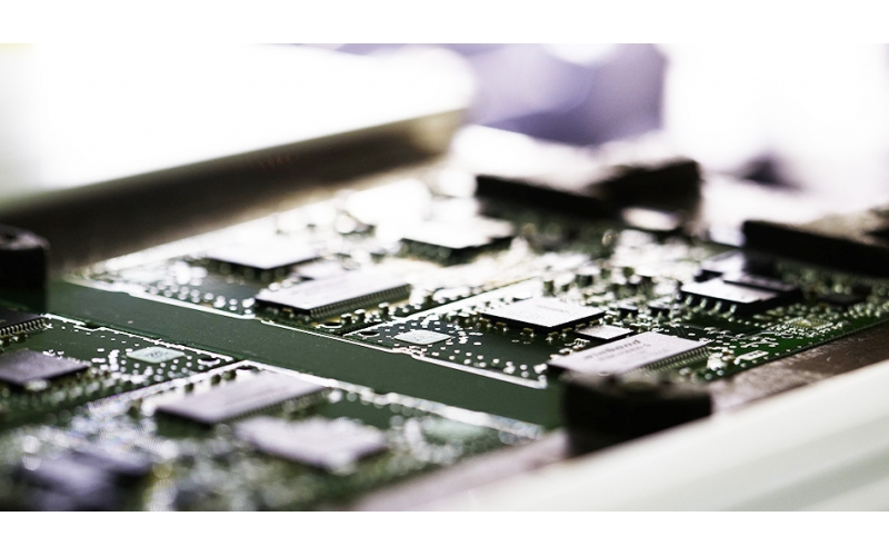 如何使用AI優(yōu)化PCBA加工中的數(shù)據(jù)分析